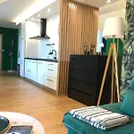 Z Widokiem Na Jezioro Apartment