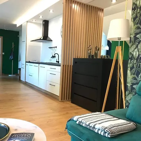 Z Widokiem Na Jezioro アパート